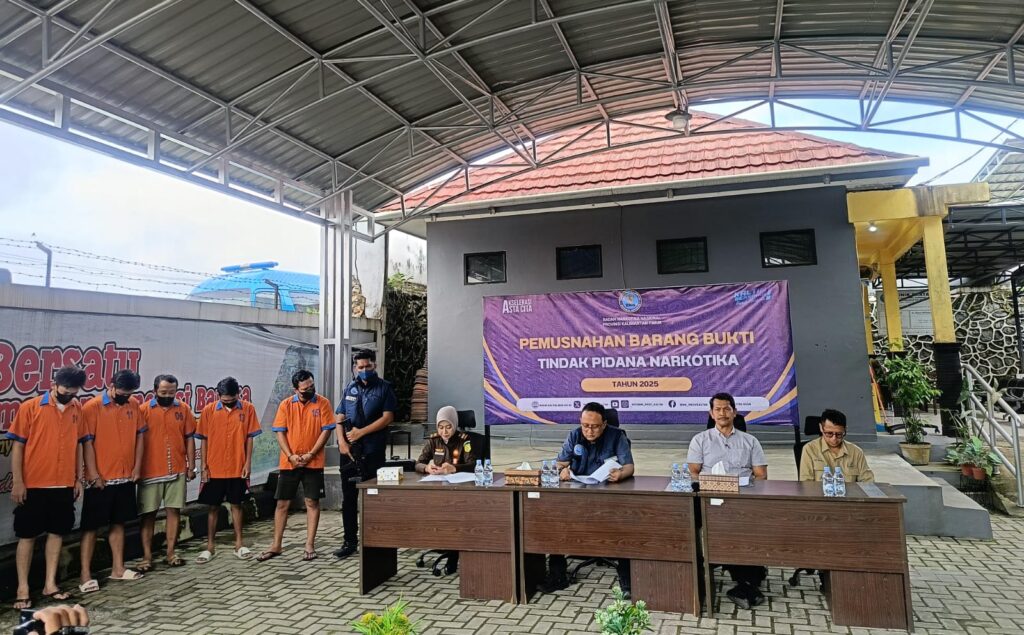 Sabu 3,1 Kg Dimusnahkan BNNP Kaltim, Lima Kurir dari Tiga Kasus Berbeda Ditahan