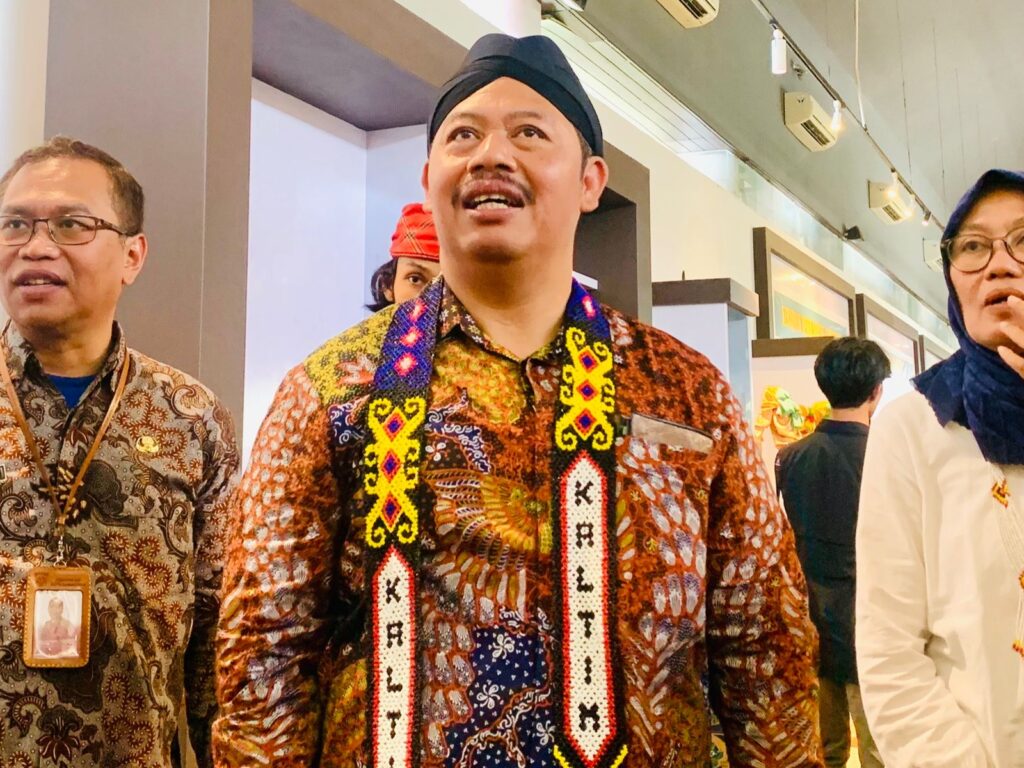 Lestarikan Budaya, Basuki Teguh Serukan Generasi Muda Jaga Identitas Bangsa
Telah dibaca : 1.371 Kali.