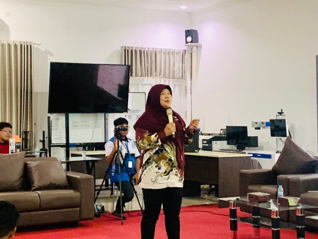 Polda Kaltim Ingatkan Pelajar Waspadai Hoaks, Konten Berbahaya dan Risiko Kejahatan Digital
Telah dibaca : 962 Kali.