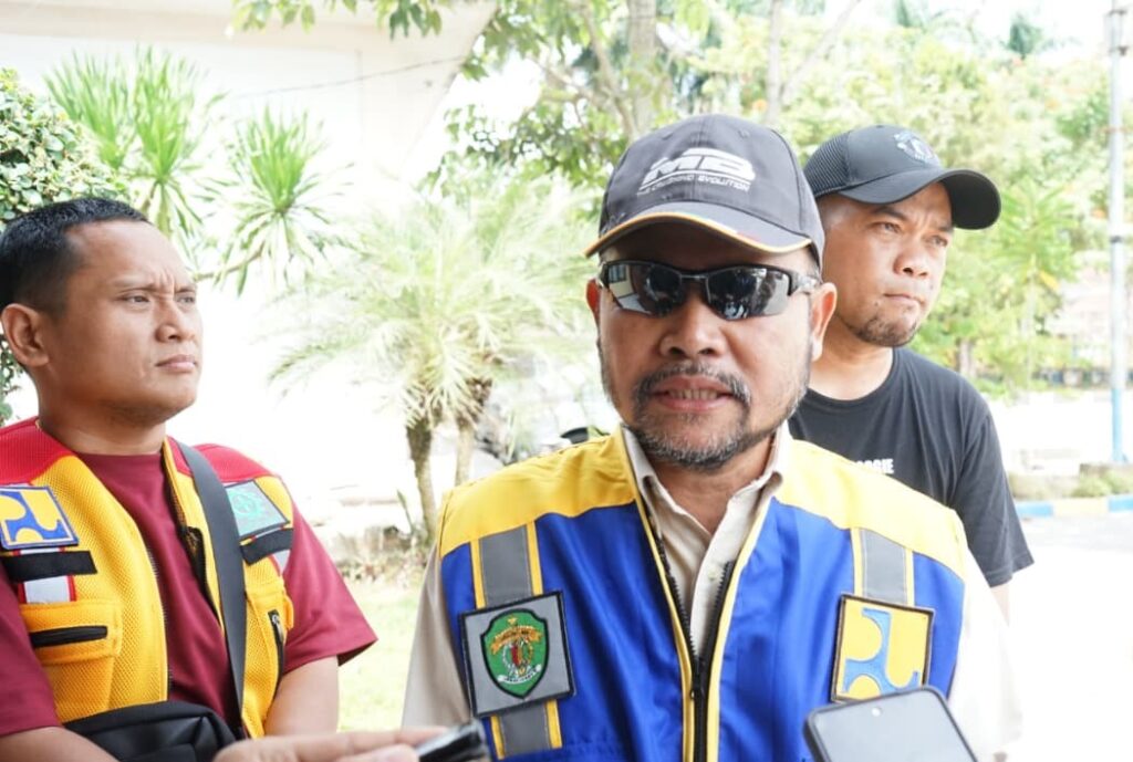 Insiden Tongkang Cium Jembatan Mahulu, Akibatnya Fender Miring dan Pilar Retak
Telah dibaca : 912 Kali.