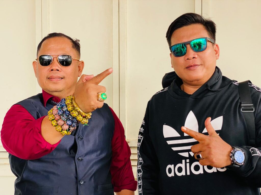 Proyek Sekolah Rakyat Rp2 Triliun di Jatim Disorot, Warga Keluhkan Debu dan Minim Transparansi
Telah dibaca : 876 Kali.