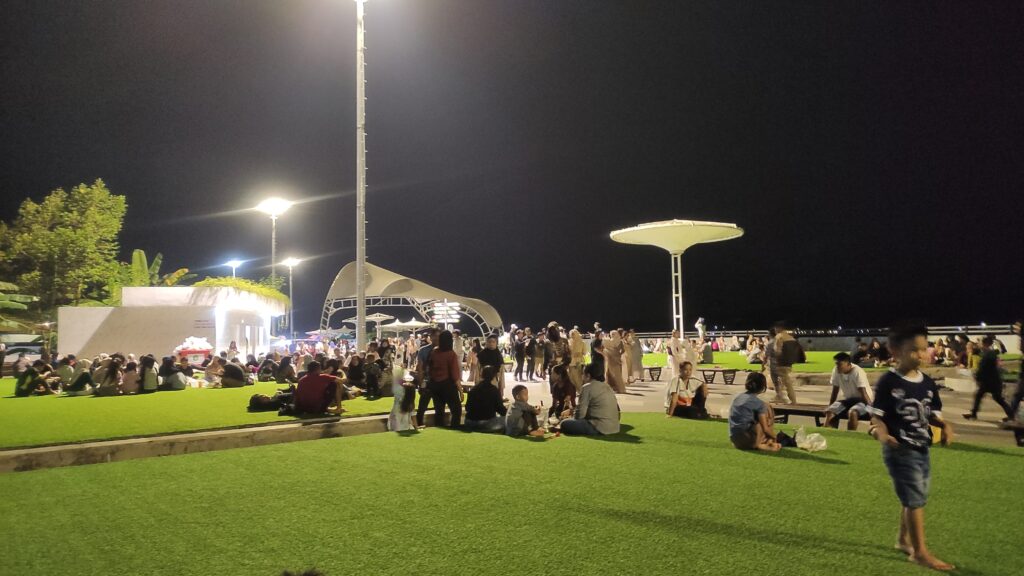 Taman Tanjong Dipadati Pengunjung pada Hari Ketiga Lebaran, Jadi Favorit Wisata Keluarga