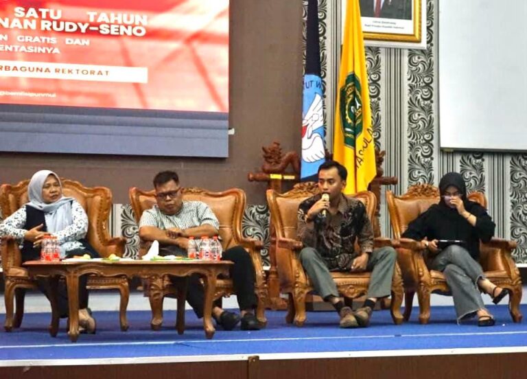 Dosen FEB Unmul Sentil Mahasiswa: “Punya Smartphone, Tapi Jangan Tidak Smart Cari Informasi”