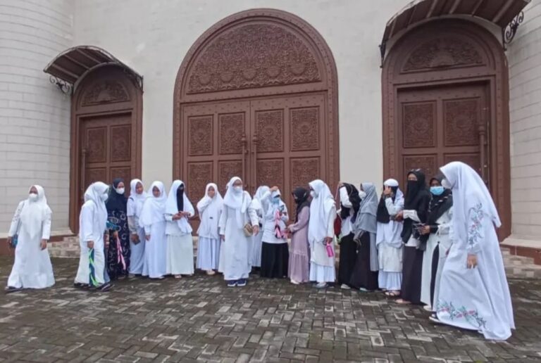 Tumpang Tindih Kewenangan, Pesantren Berbasis Sekolah Formal Butuh Sinkronisasi Kebijakan Pendidikan