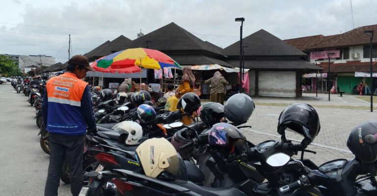 Bayar Sekali Setahun Bebas Parkir Tepi Jalan, Begini Skema Kartu Berlangganan Baru di Samarinda