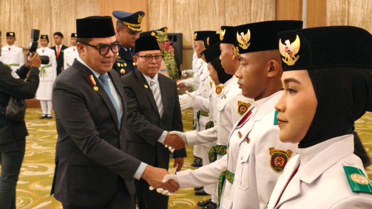 Paskibraka Samarinda Dikukuhkan, Andi Harun Minta Jaga Kesehatan Jelang Upacara 17 Agustus