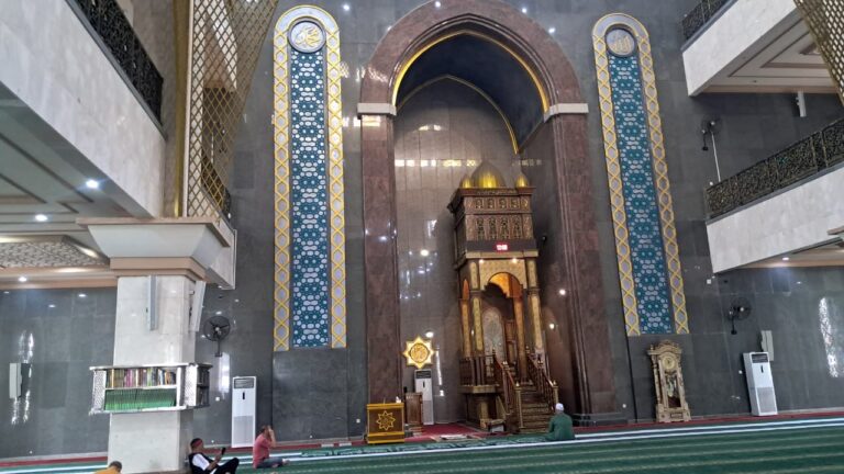Masjid Pemprov Kaltim, Tak Sekadar Tempat Ibadah, Jadi Ruang Nyaman bagi Masyarakat