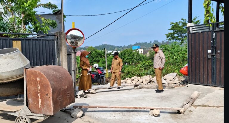 Probebaya Dukung Infrastruktur Lingkungan, Sempaja Barat Monitoring Pembangunan Drainase